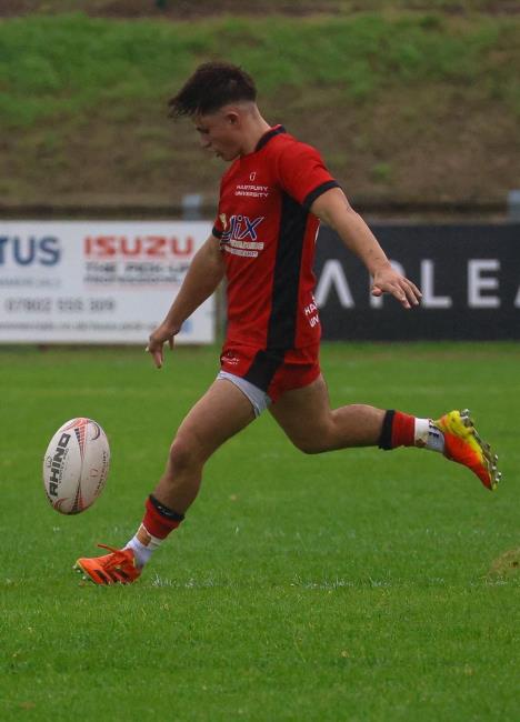  Ifan - kicking for position